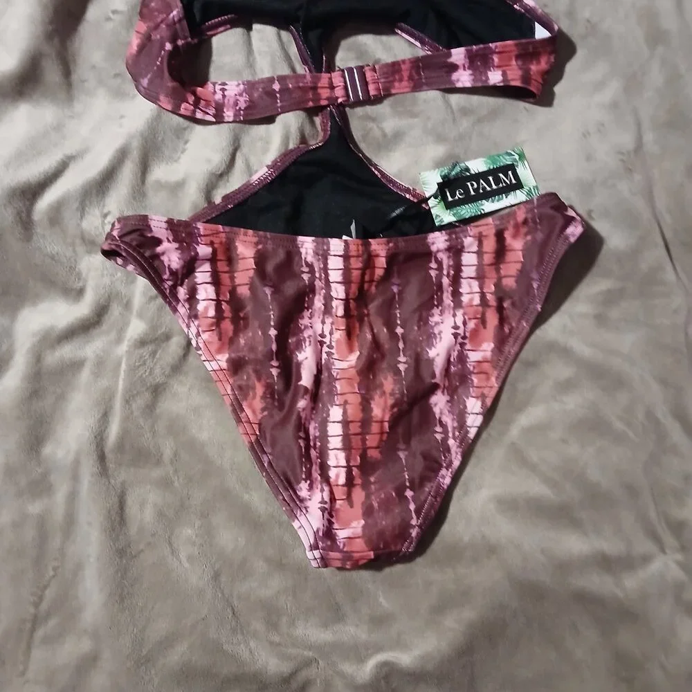 Asos Luxe Palm Women's Cut Out Halter Neck Swimsuit Purple Print NWT SZ 4 - Picture 7 of 10